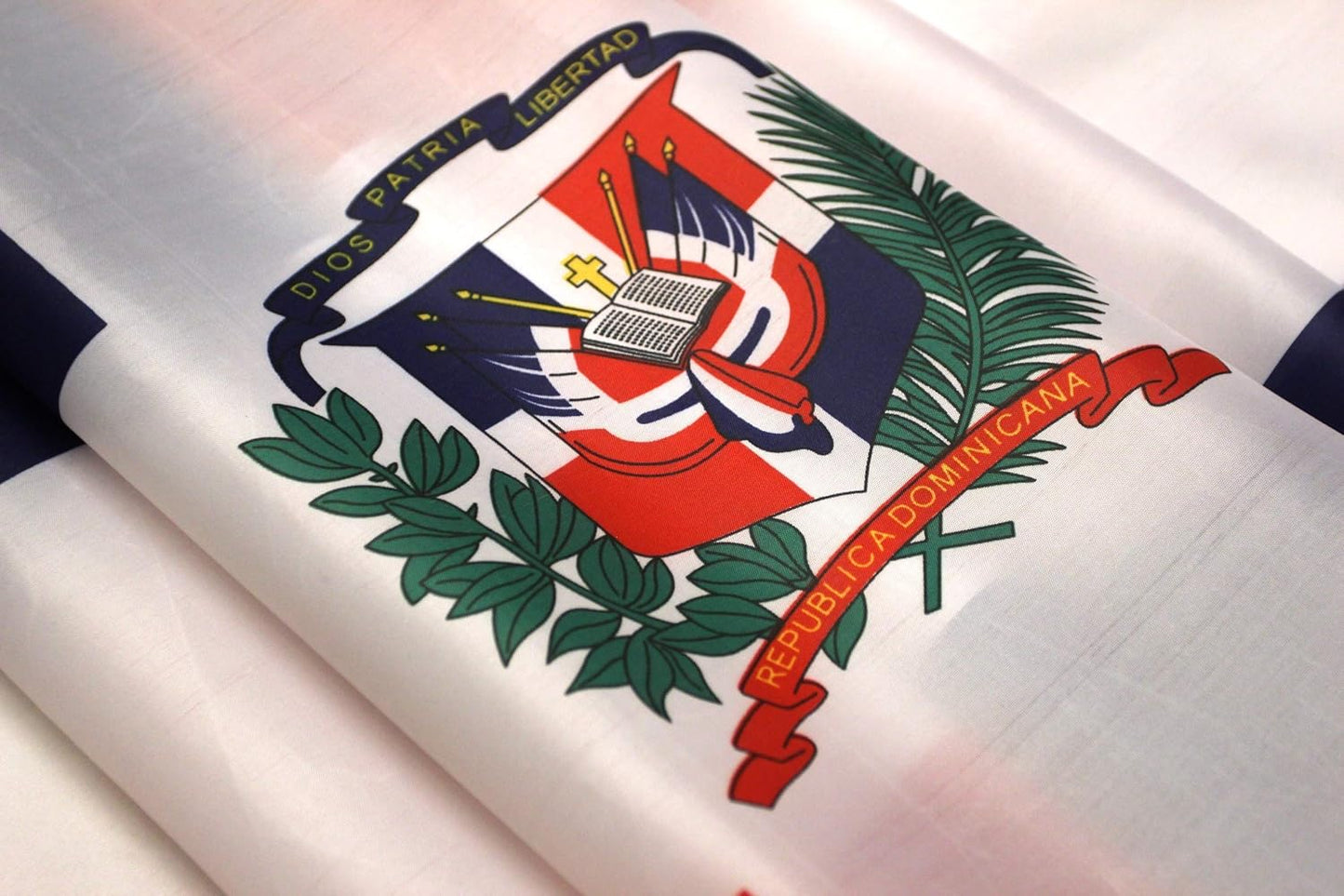 Bandera de República Dominicana 3x5 Pies – Calidad Premium para Exteriores e Interiores | High Supply
